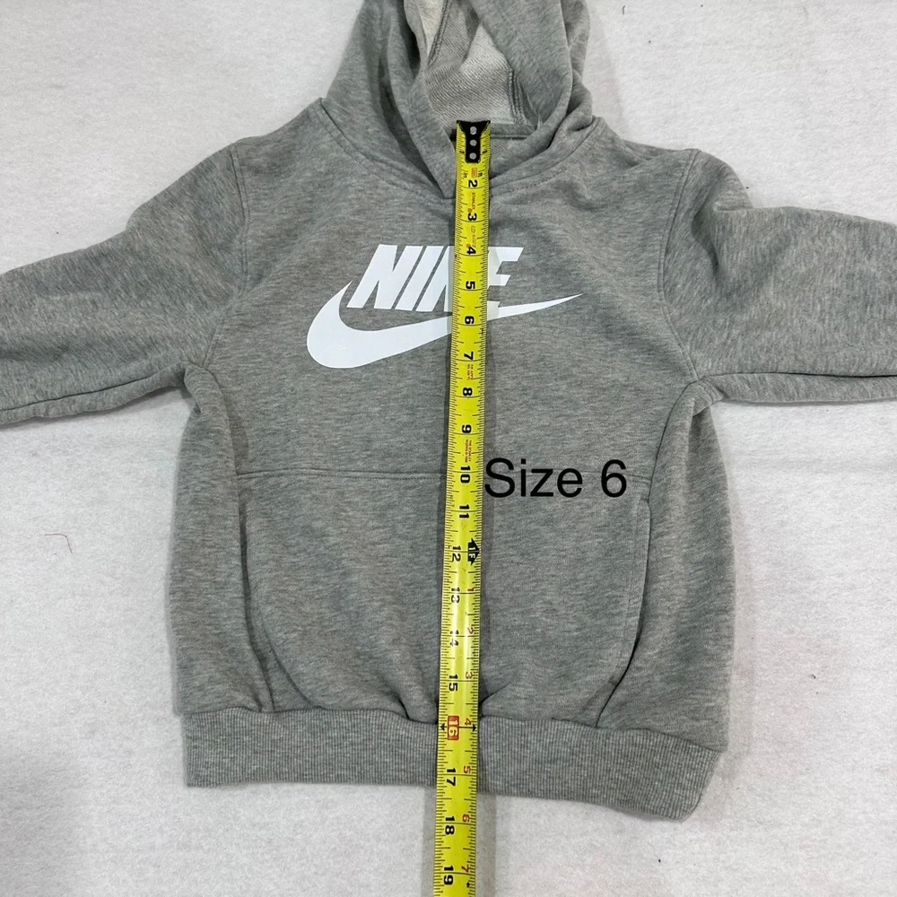 Boy’s Nike Gray Sweatshirt Hoodie